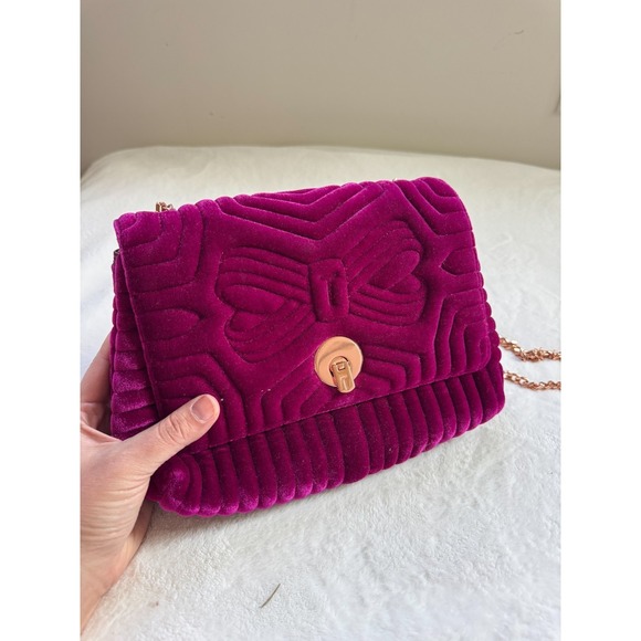 Ted Baker Handbags - Ted Baker velvet chain-link crossbody bag